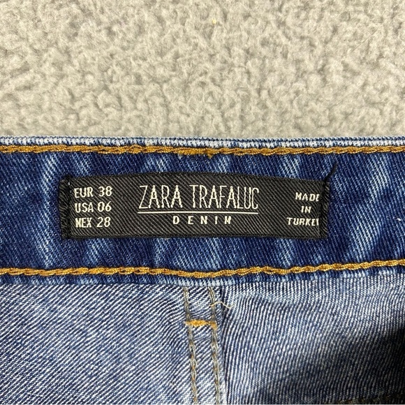 Zara Trafaluc Jeans Womens Size 6 Distressed Ripped Relaxed - Picture 7 of 7